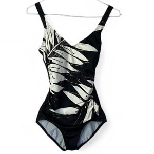 Jantzen Classics Black White Floral Print Faux Wrap One Piece Swimsuit Size 8.